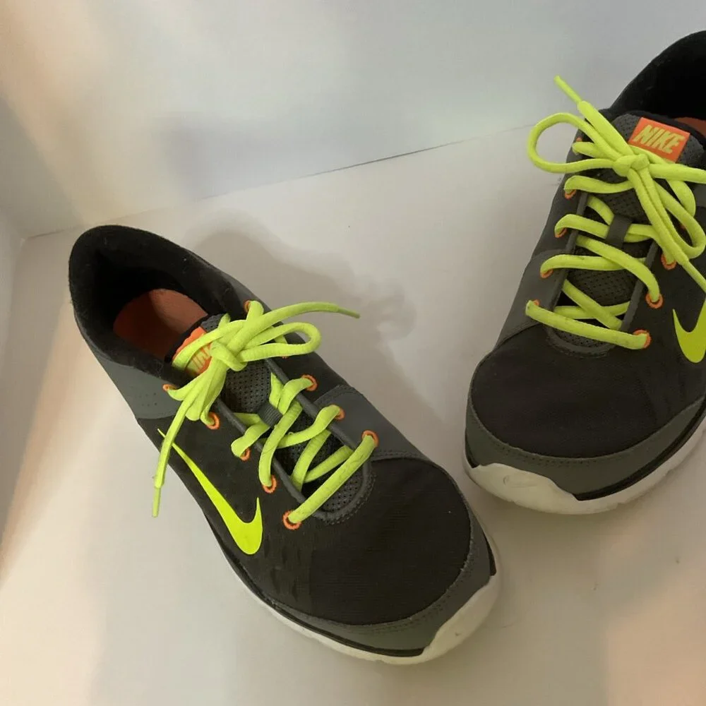 Nike Training Flex Trainer 3 Gray Neon Green Sneakers‎ Size 9 580374-010